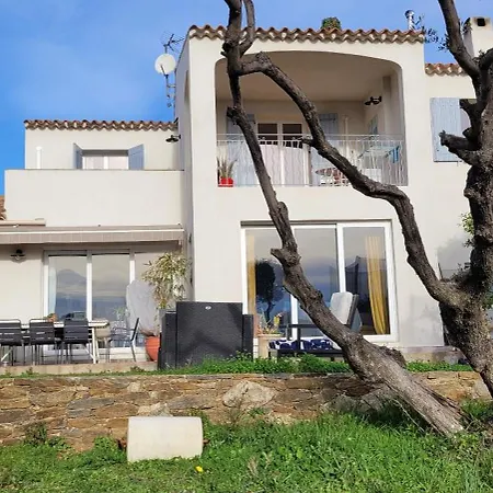 - Colline - Vue Sur Mer